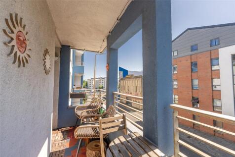 Balcony Alt