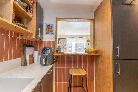 Kitchen Alt