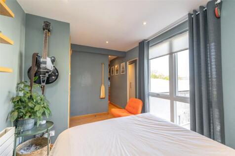 Bedroom Alt