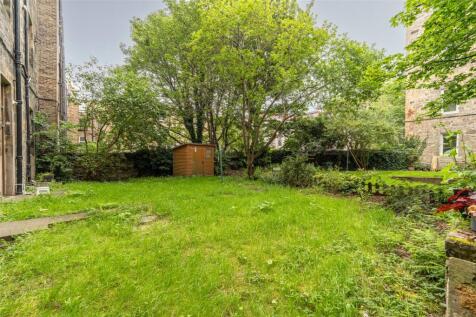 Shared Rear Garden