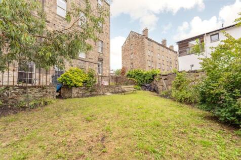 Shared Rear Garden