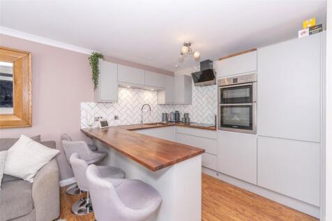 Kitchen Alt