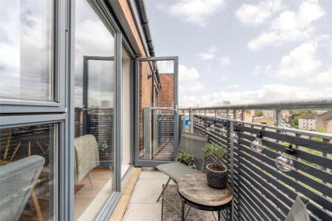 Balcony Alt