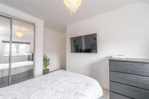 Bedroom 1 Alt