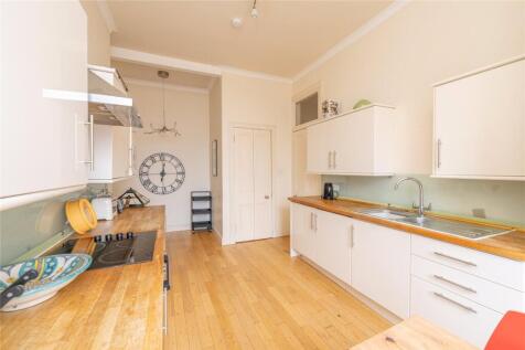Lounge/Kitchen Alt