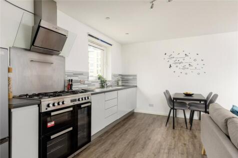 Lounge/Kitchen Alt