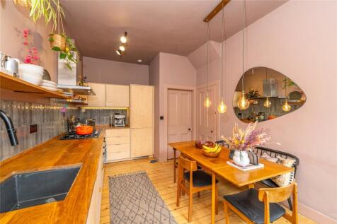 Kitchen Alt