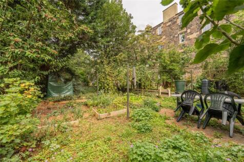 Shared Rear Garden