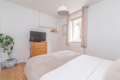 Bedroom 1 Alt