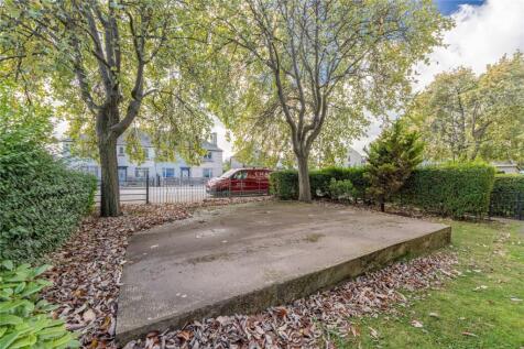 Front Garden Alt