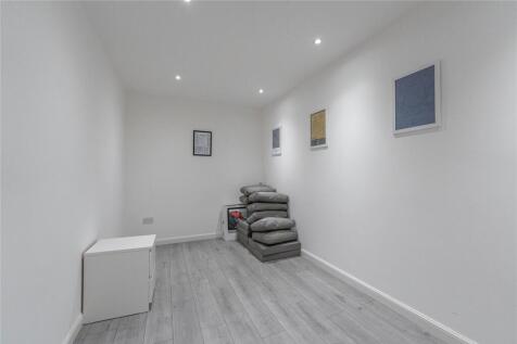 Garage Off Alt