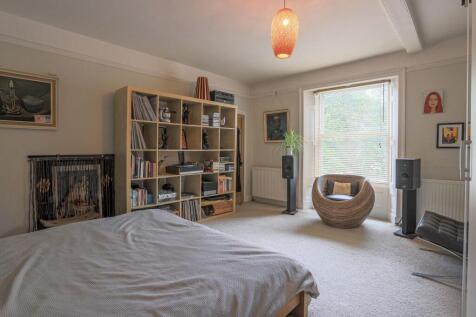 Bedroom 1.jpeg