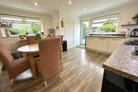 dining/kitchen
