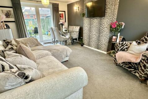 living room/dining