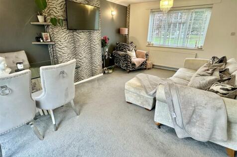 living room/dining