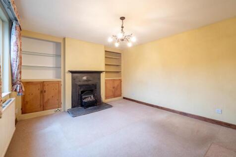 snug/dining room