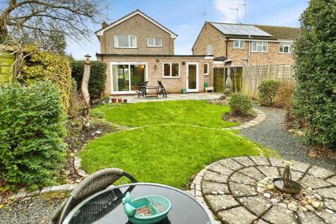 garden to house