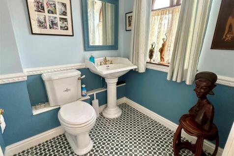 downstairs cloakroom