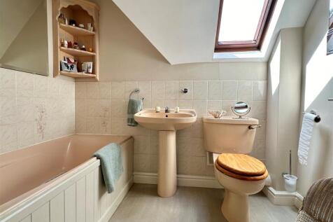 ensuite bed 1