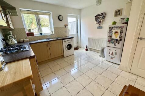 DINING/KITCHEN