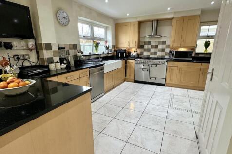 family dining/kitchen
