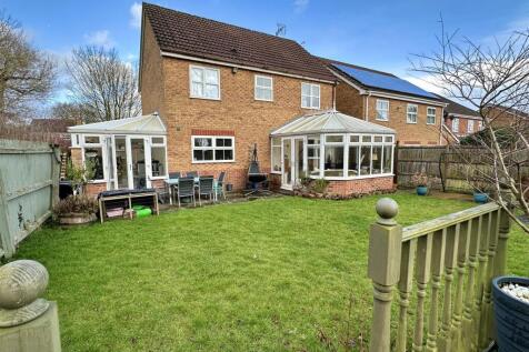 garden to house
