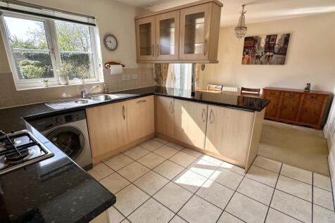 dining/kitchen
