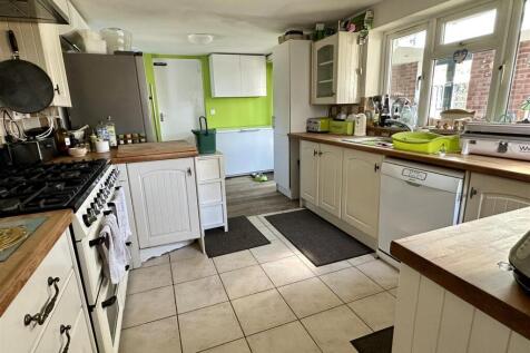 kitchen/utility