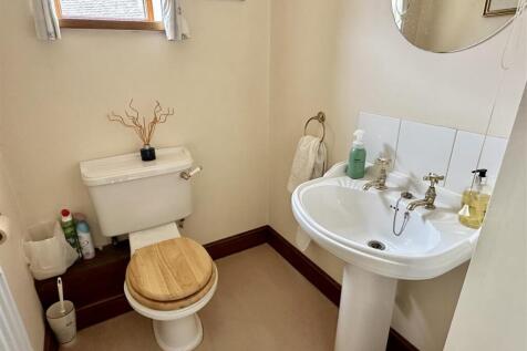 downstairs wc