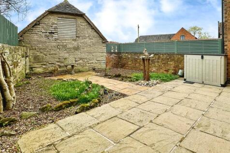 courtyard garden
