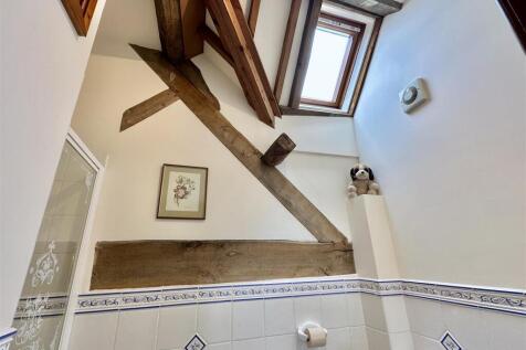 shower room (bed 1)