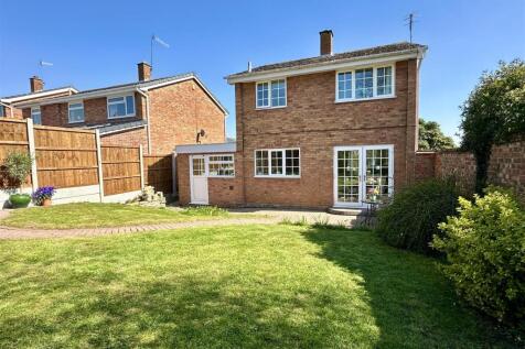 garden to house