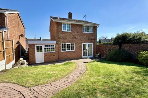 garden to house