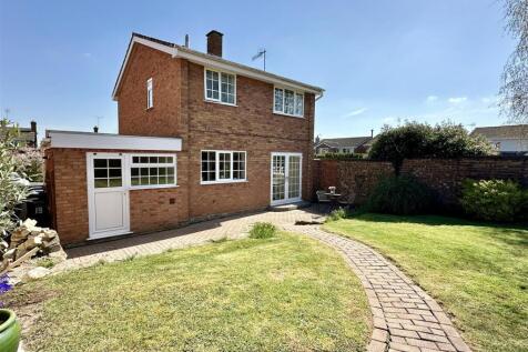 garden to house