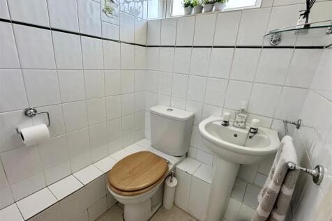 downstairs wc