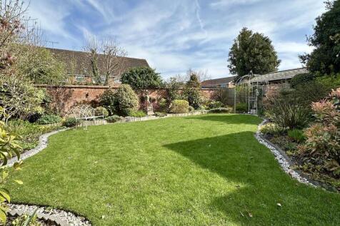 garden (rear)