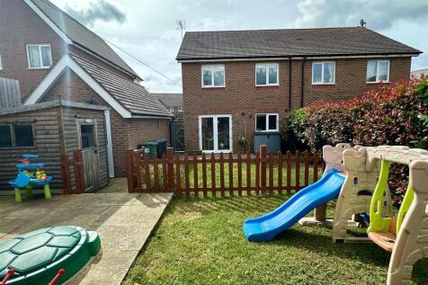 garden to house