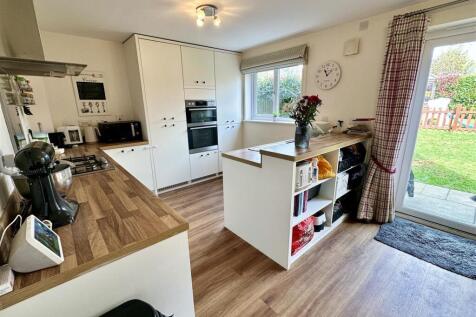dining/kitchen
