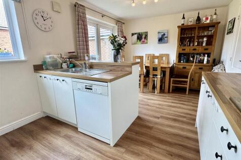 dining/kitchen