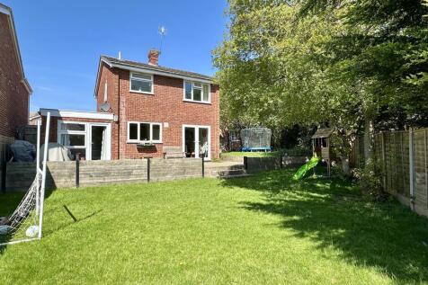 garden to house