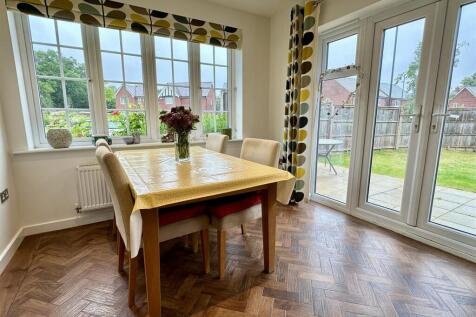 dining/kitchen