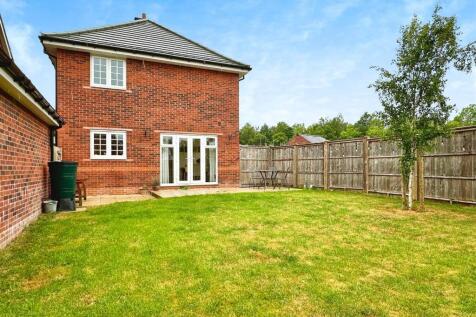garden to house