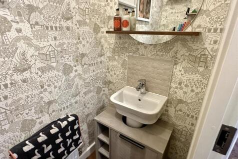downstairs wc