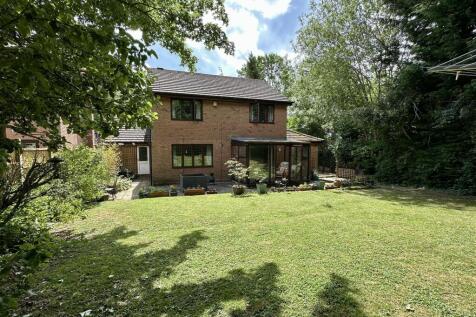 garden to house