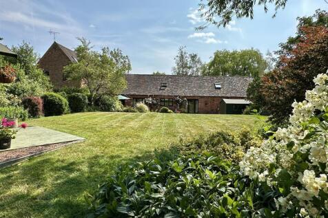 mid-garden to house