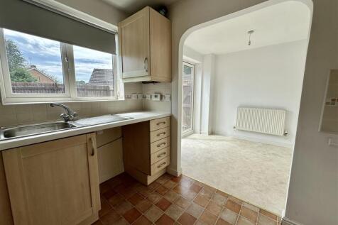 dining/kitchen