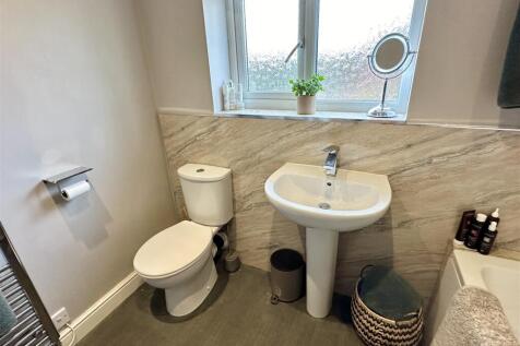 ensuite bathroom