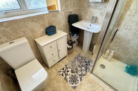 family shower room