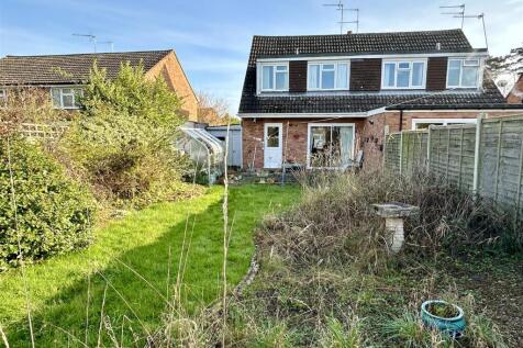garden to house