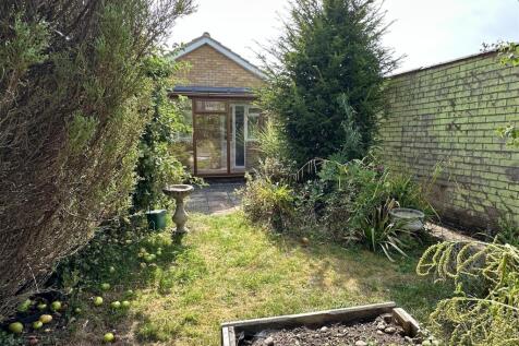 rear garden to house